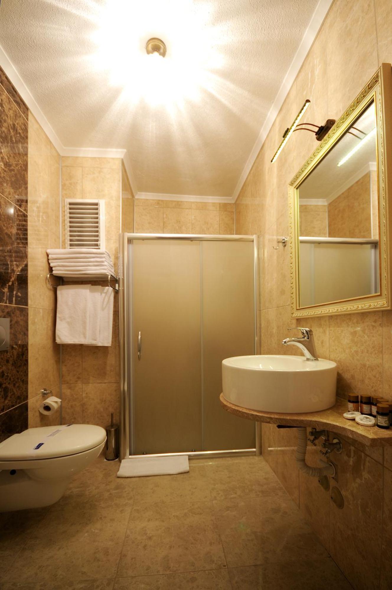 Edahan Hotel Biga Rum bild